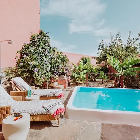 Caliborna Вилла *